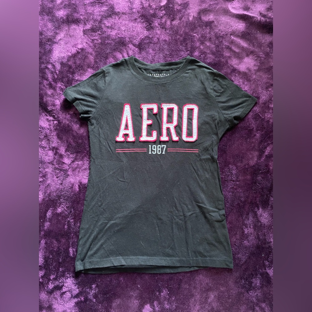 Black Aeropostale shirt